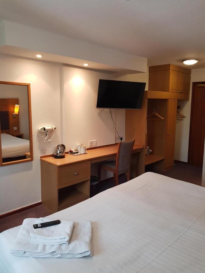 V Lodge Manchester Middleton  Eksteriør bilde
