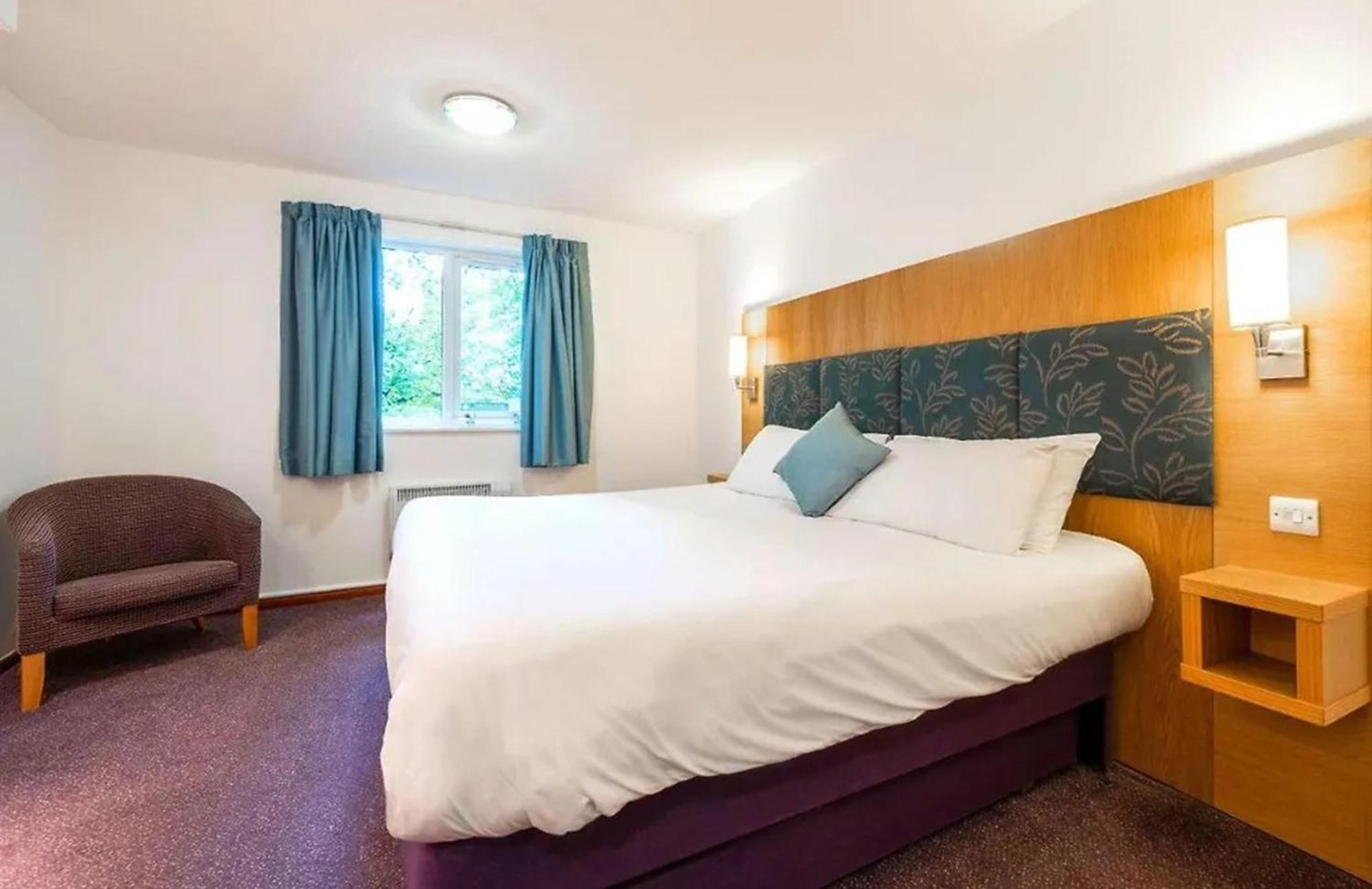 V Lodge Manchester Middleton  Eksteriør bilde